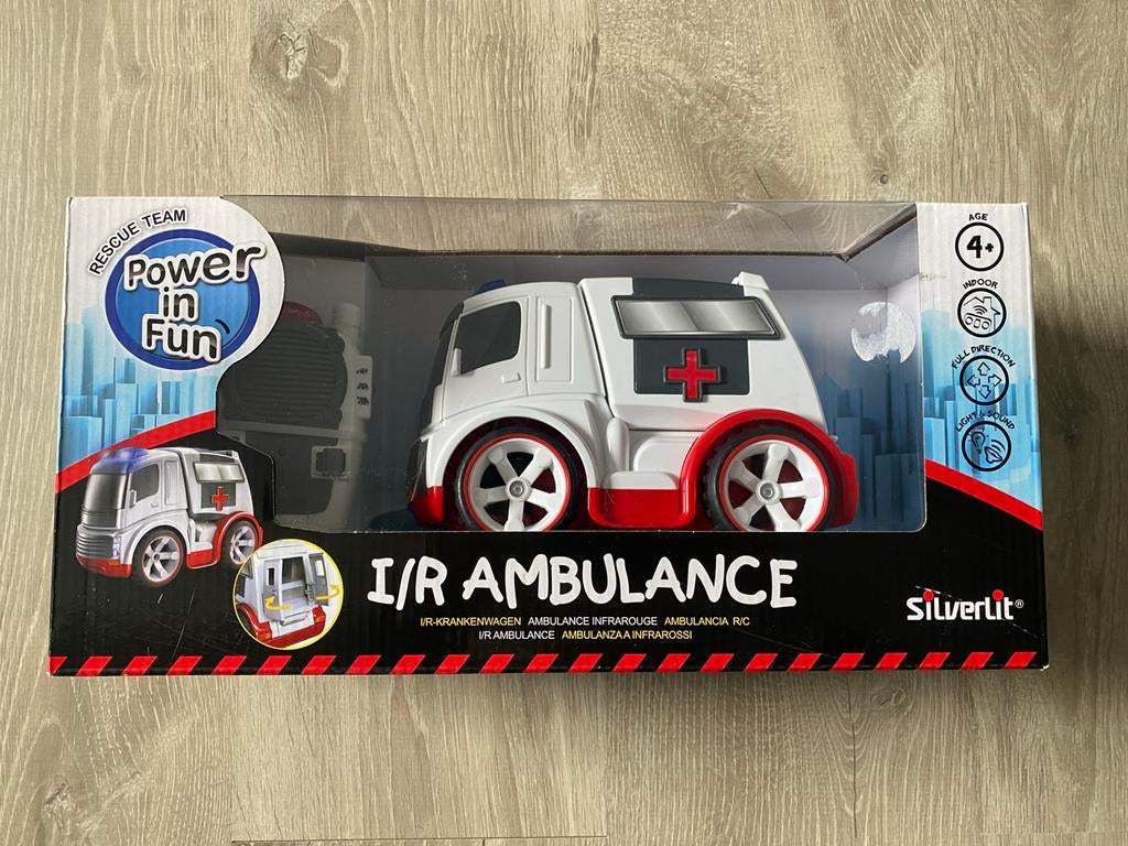 Silverlit RC ambulance -afstand bestuurbaar, Enfants & Bébés, Jouets | Autre, Enlèvement, Comme neuf
