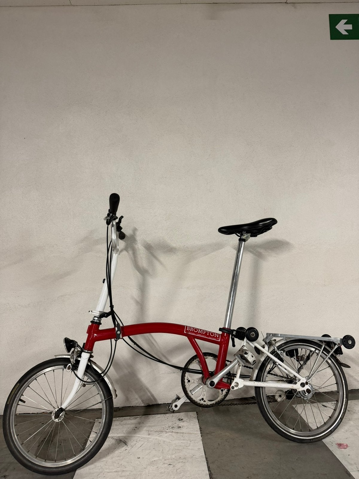 Brompton m3R rouge porte bagages 3 vitesses Porte bagages, Vélos & Vélomoteurs, Vitesses, Brompton, Enlèvement, Utilisé