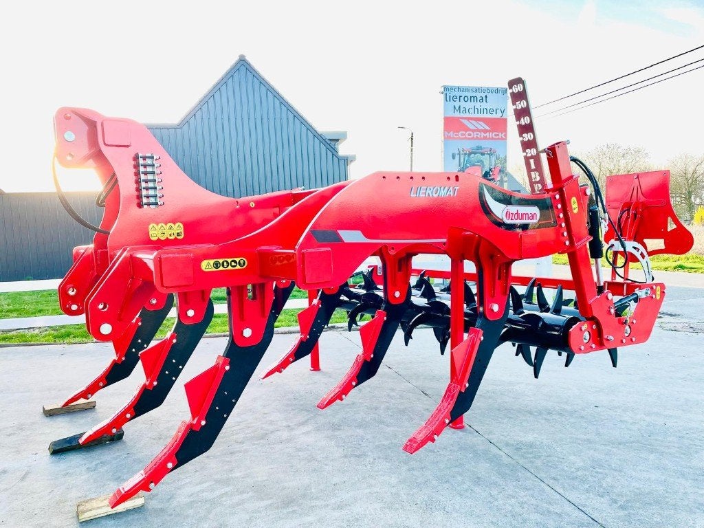 Ozduman Grondbewerkingsmachines, Enlèvement