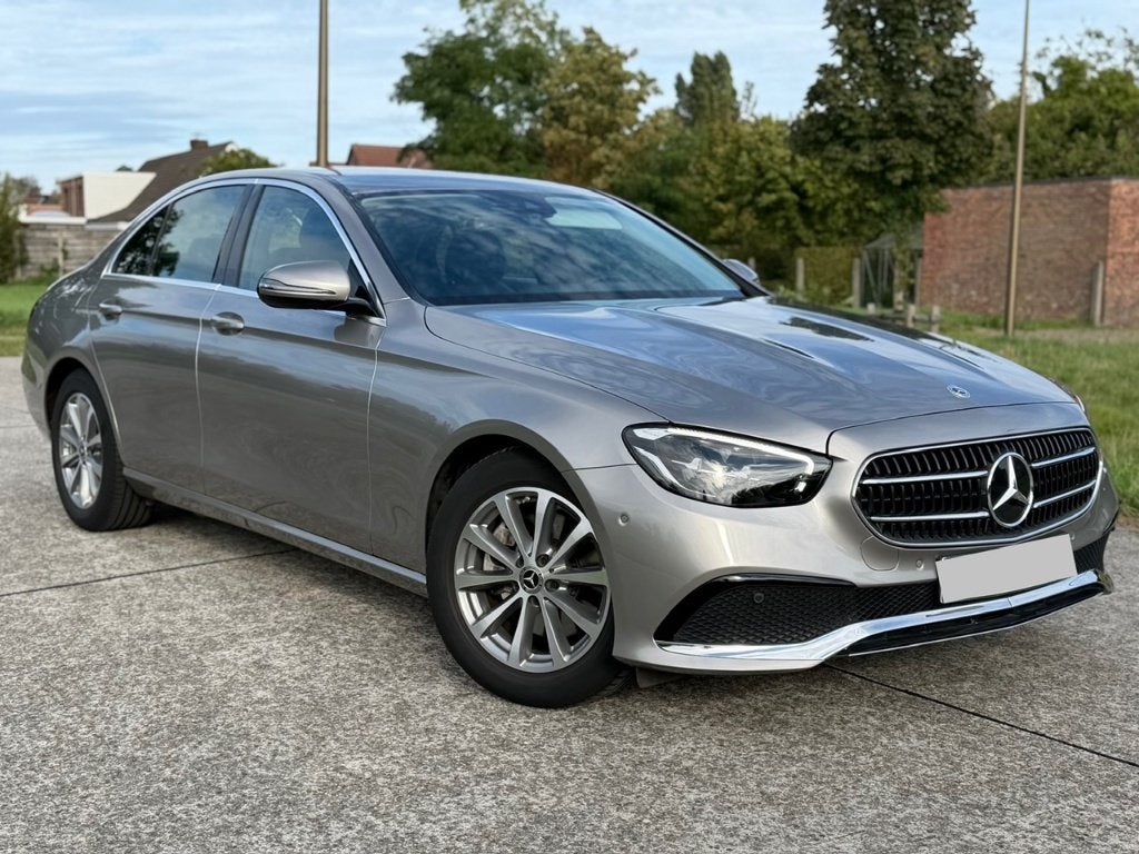 Mercedes E200 18864km 2021 197PK Mild Hybrid Automaat Nieuw, Automaat, Lichtsensor, Beige, Bedrijf