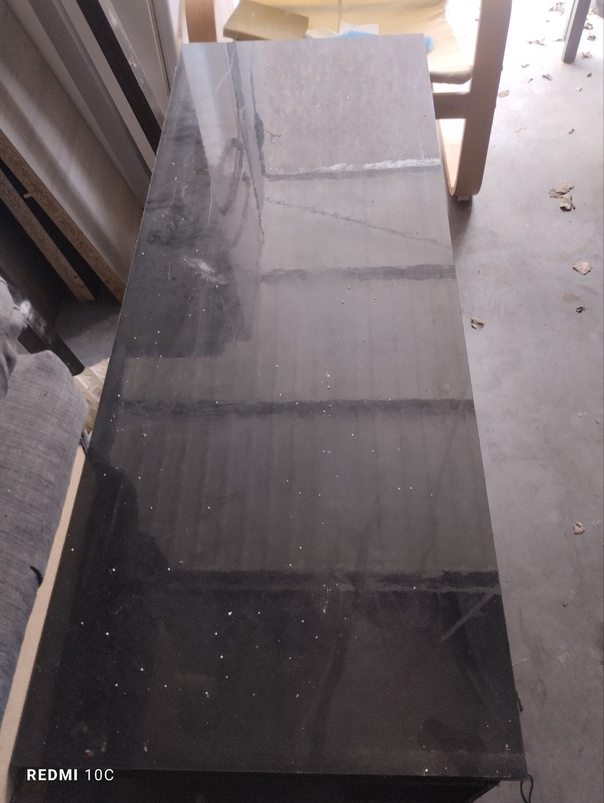 Zwart blinkend tv kast 2 m op 40 CM +-, Huis en Inrichting, Kasten |Televisiemeubels, Ophalen
