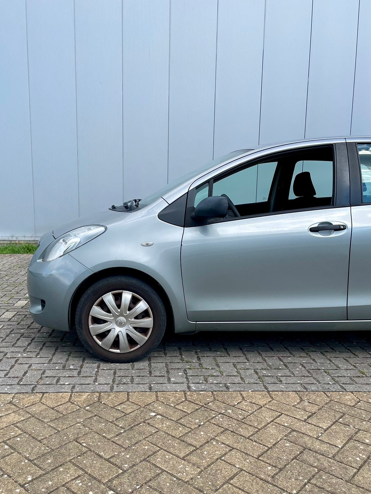 Toyota Yaris, Autos, Toyota, Argent ou Gris, Achat, Entreprise, Boîte manuelle