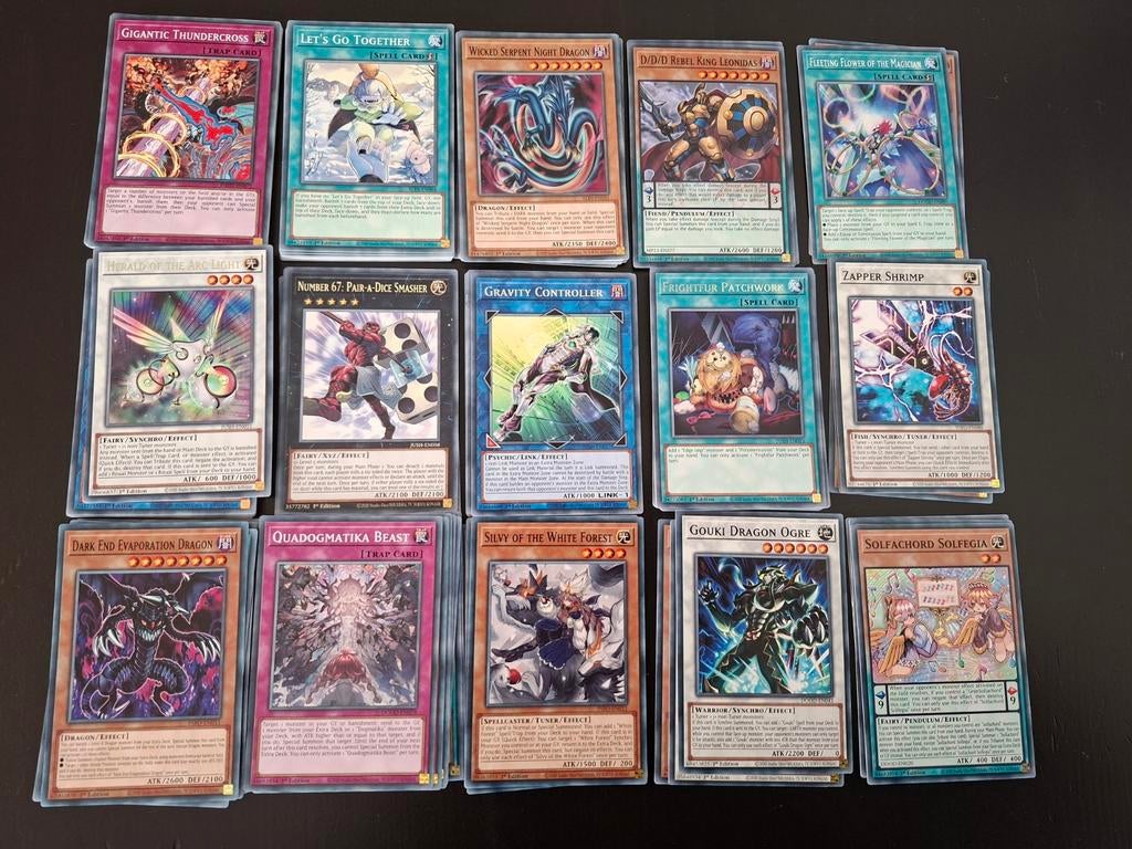 Yu gi oh kaarten 100~ stuks, Hobby en Vrije tijd, Verzamelkaartspellen | Yu-gi-Oh!, Ophalen
