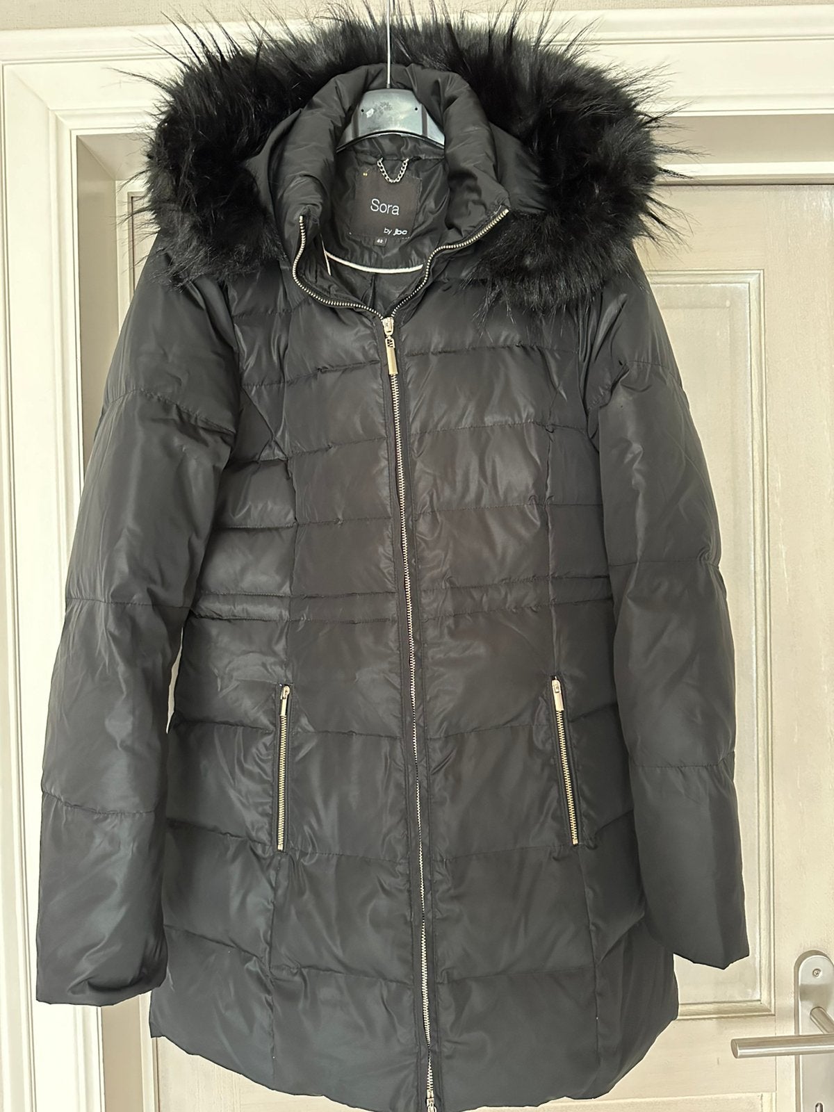 Zwarte winterjas , maat 42, Ophalen, Zo goed als nieuw, Maat 42/44 (L), Zwart