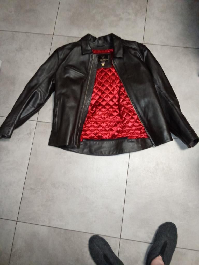 Veste moto de marque "TRIUMPH" taille XL/46  -  EG/56., Motos, Enlèvement ou Envoi, Triumph, Manteau | cuir, Neuf, sans ticket