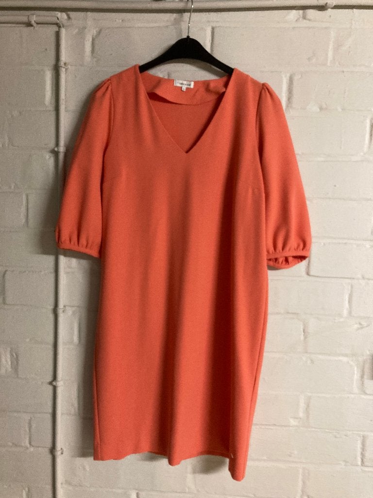 Perzikkleurig kleedje met V-hals, Terre Bleue, 40, Kleding | Dames, Jurken, Maat 38/40 (M), Overige kleuren, Terre Bleue, Ophalen of Verzenden