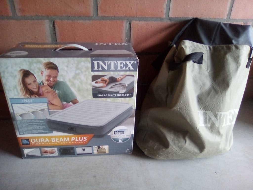 intex luchtmatras, Caravans en Kamperen, Ophalen, Ingebouwde pomp, Gebruikt, 2-persoons