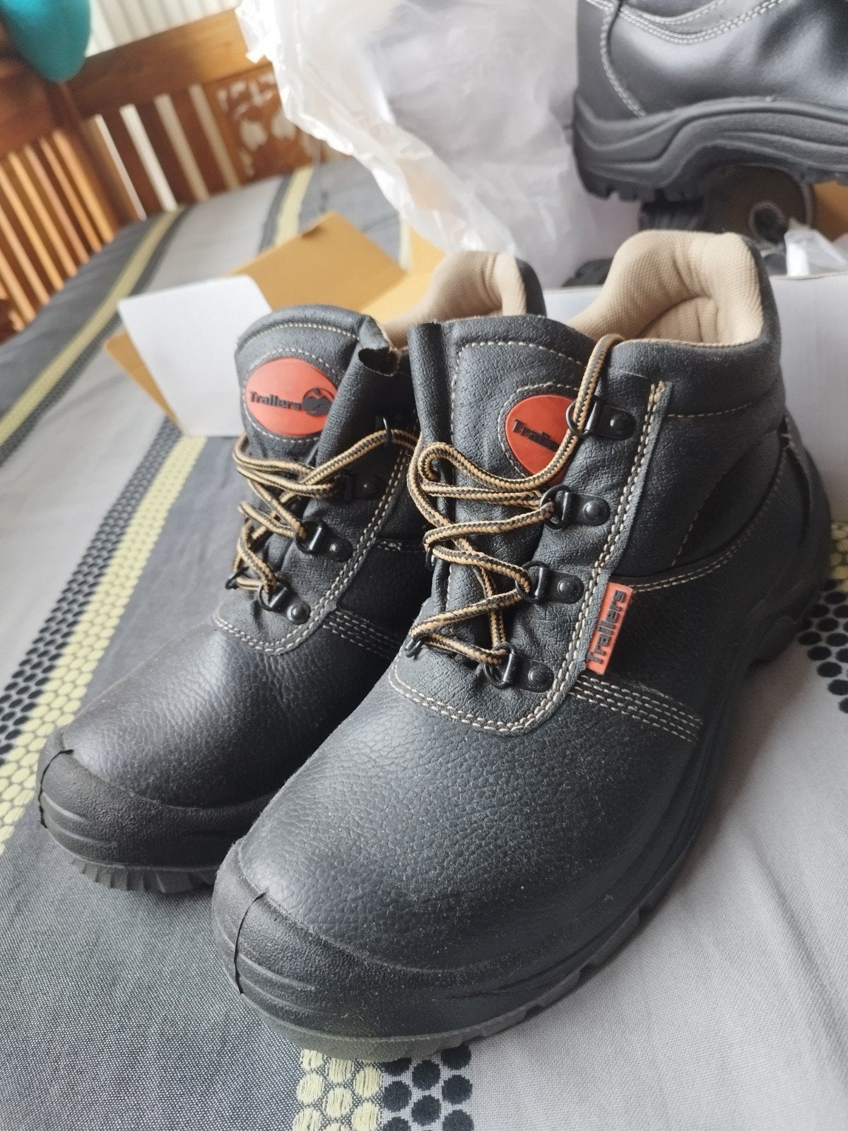 chaussures de sécurité 42, Enlèvement