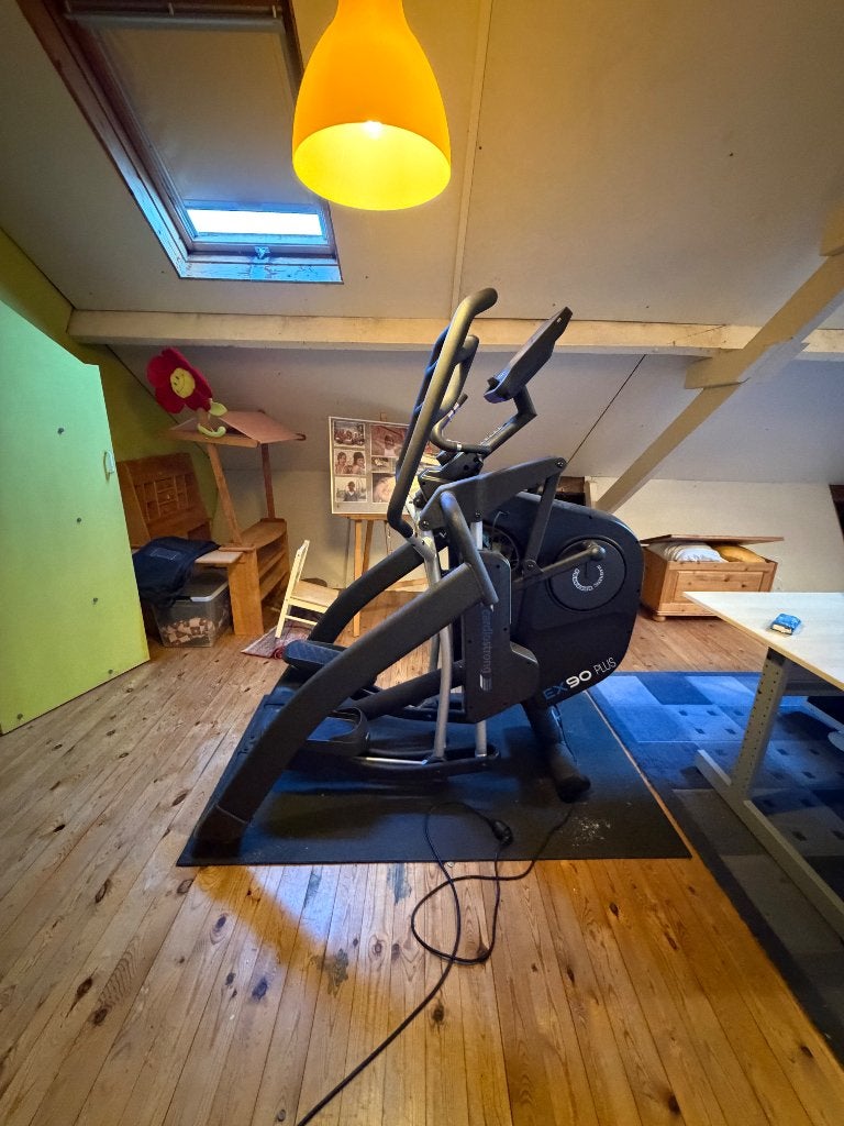 Cardiostrong ex90 plus, Ophalen, Kunststof, Armen, Zo goed als nieuw