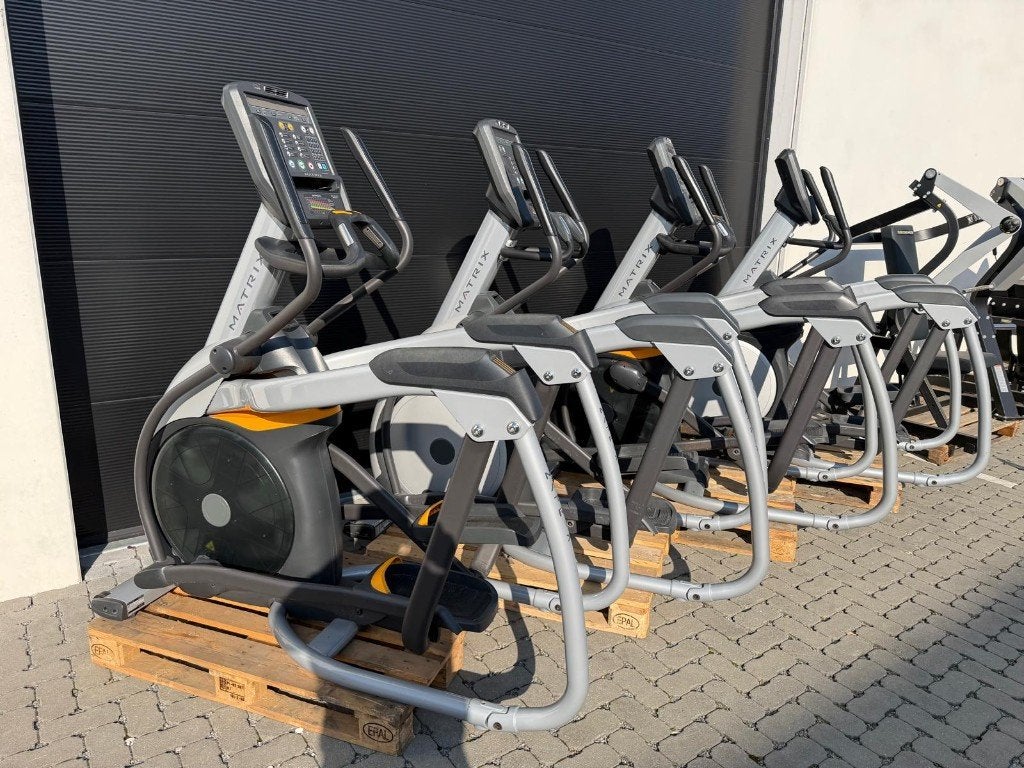 Matrix Ascent & Suspension eliptical trainer E5X & A5X, Sports & Fitness, Enlèvement, Utilisé, Dos, Autres types