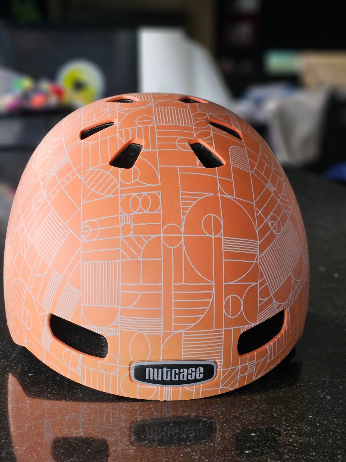 Kinderhelm nutcase maat S (52-56 cm) mag weg wegens te klein, Vélos & Vélomoteurs, Accessoires vélo | Casques de vélo, Enlèvement