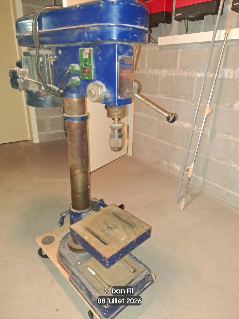 foreuse colonne, Bricolage & Construction, Outillage | Foreuses, Utilisé, Foreuse sur colonne, 400 à 600 watts, Vitesse variable