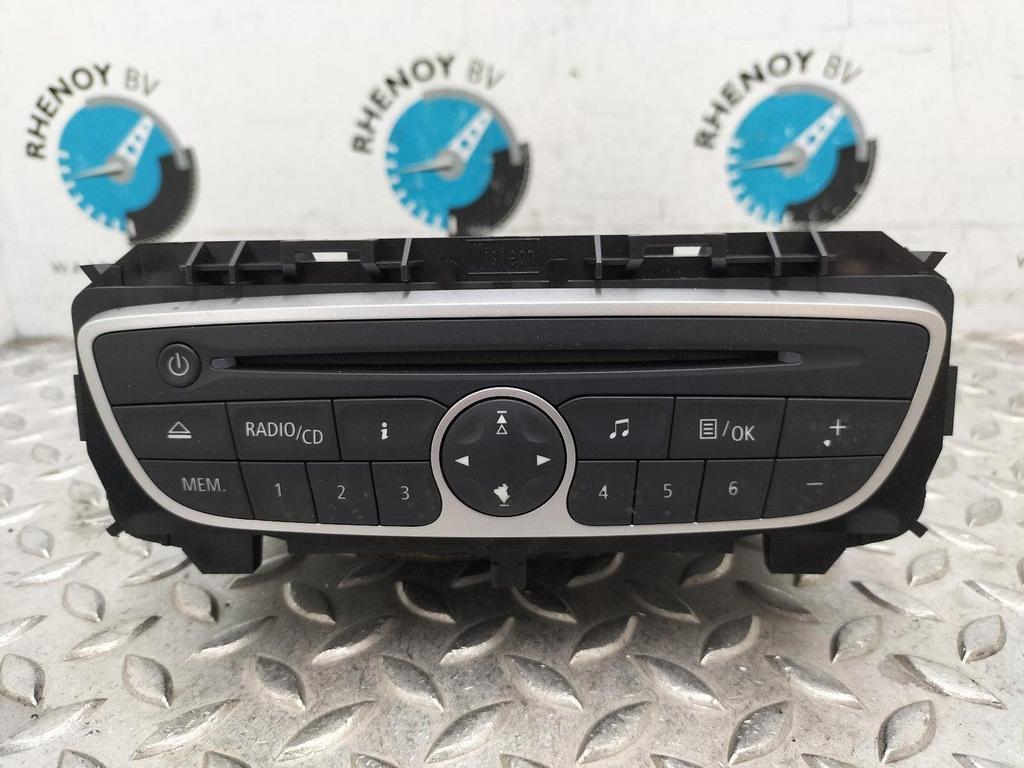RENAULT TWINGO TWINGO 2 Night & Day 07 TOT 12 RADIO 2011, Enlèvement ou Envoi, Utilisé, Stiba membre