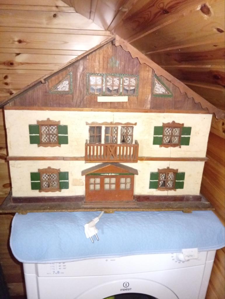 Heel oud poppenhuis dorpje, Verzamelen, Poppenhuizen en Toebehoren, Ophalen, Poppenhuis