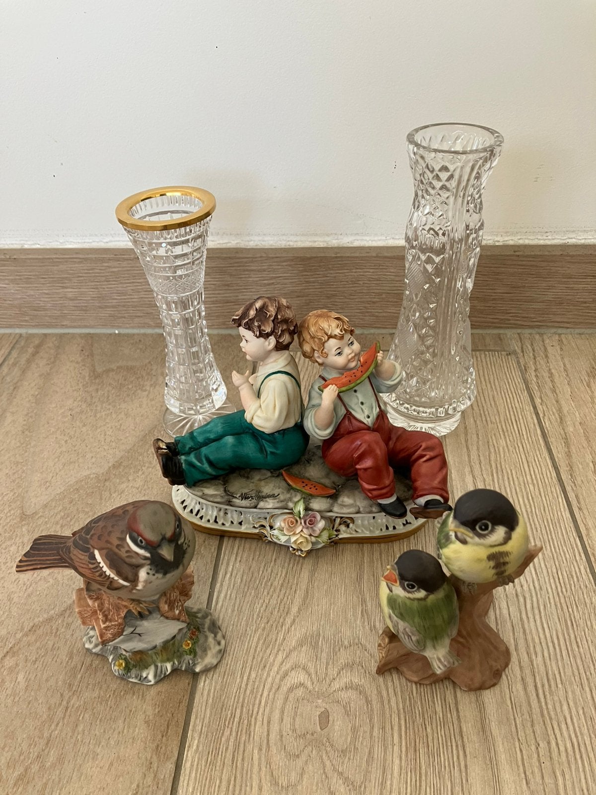 Porseleinen vogeltjes, postuurtjes, vaasjes, Enlèvement