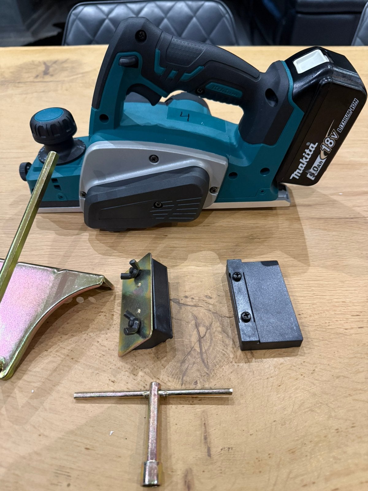 Schaafmachine te koop passend op makita, Doe-het-zelf en Bouw, Ophalen of Verzenden, Nieuw, Accu