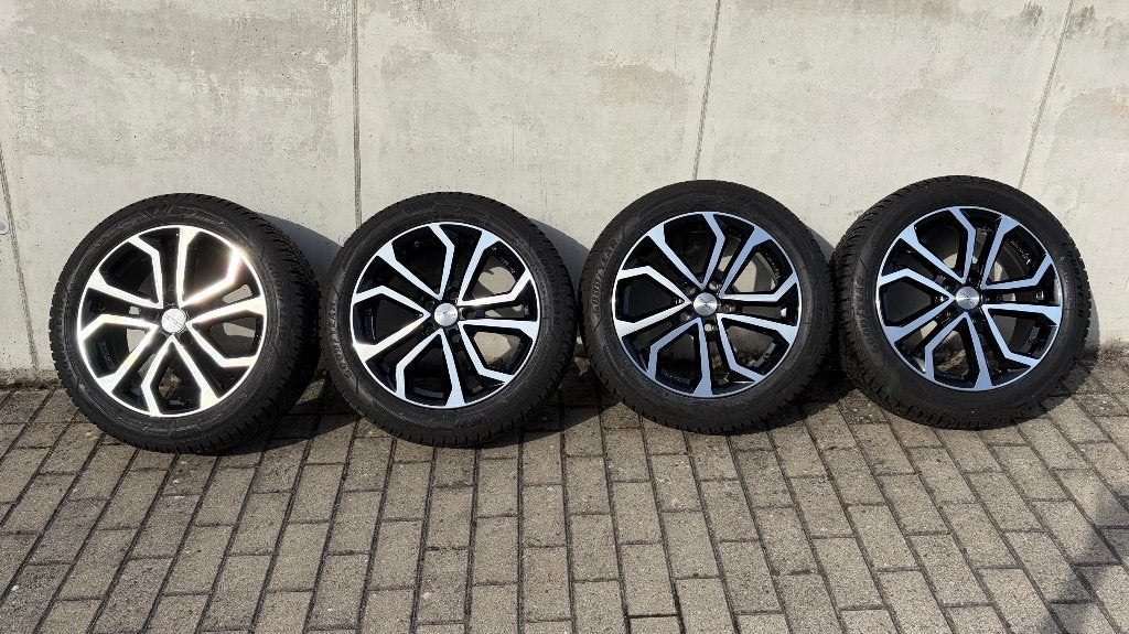 Velgen 5x114,3 en 7x17 met nieuwe winterbanden, Nieuw, 17 inch, Band(en), Ophalen