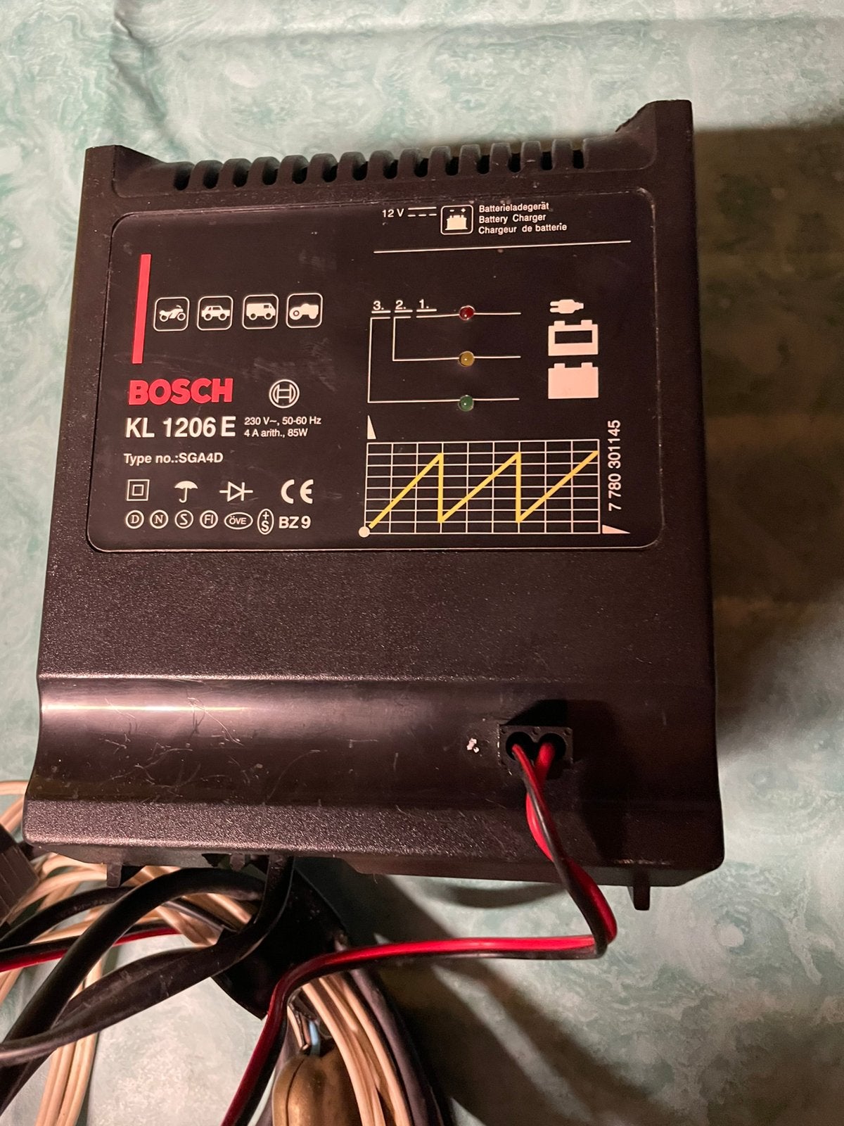 Batterij oplader, Ophalen of Verzenden, Zo goed als nieuw