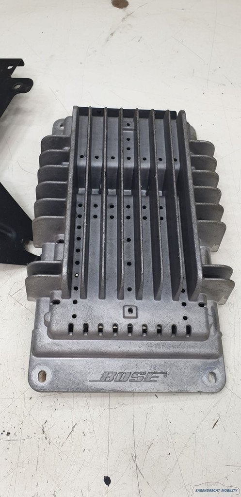 Audio versterker Bose A4 B6 Audi 8H0035223B origineel gebrui, Gebruikt, AUDI AG, Auto-Union-Strasse 1
85045  Ingolstadt, DE, Audi