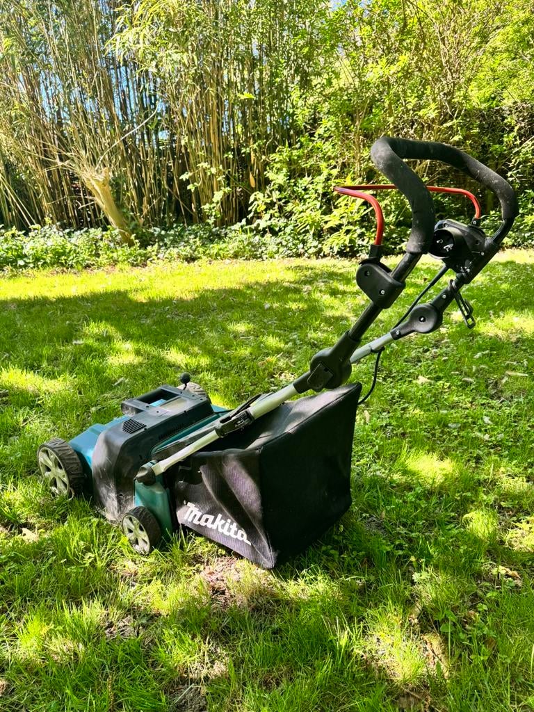 Verticuteermachine Makita, Ophalen, Gebruikt, Elektrisch