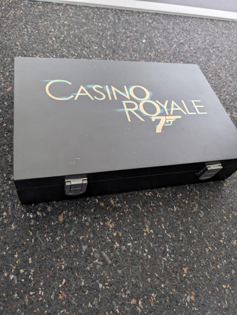 Pokerships casino royale cartamundi, Hobby en Vrije tijd, Gezelschapsspellen | Kaartspellen, Ophalen