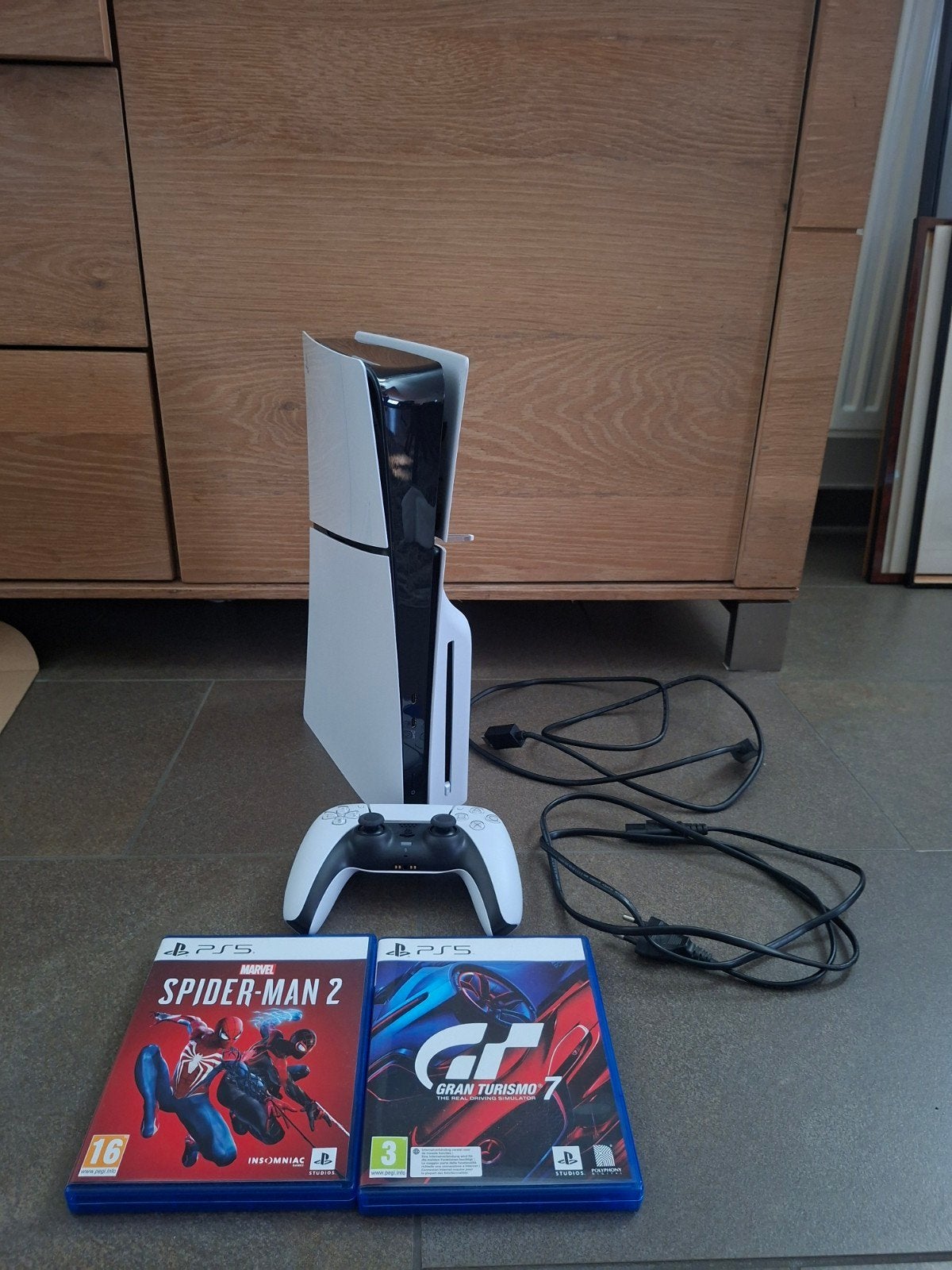 Ps5 slim disc versie 1 tb + 2 games disc, Games en Spelcomputers, Ophalen