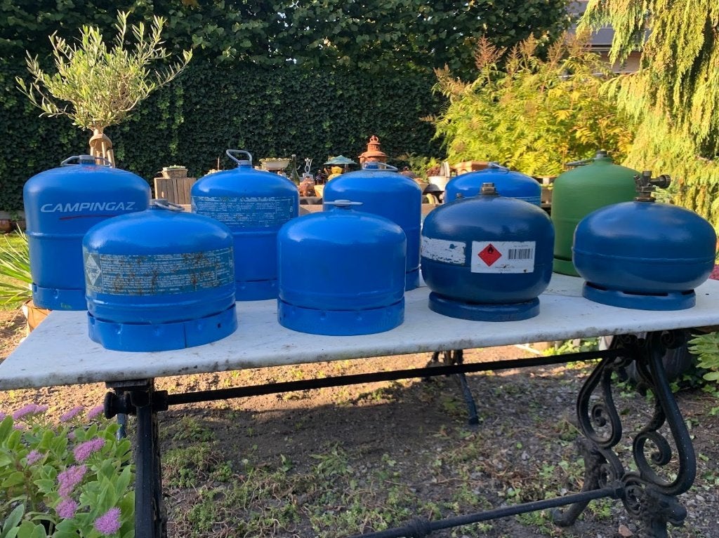 GASFLESJES, Ophalen, Zo goed als nieuw