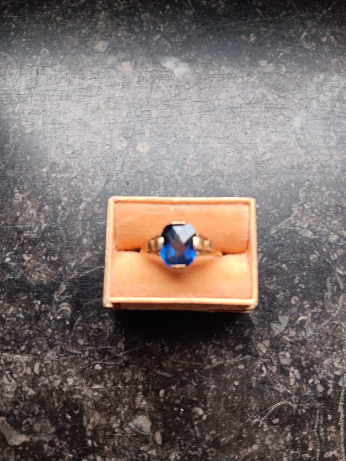 vintage ring safier, Ophalen