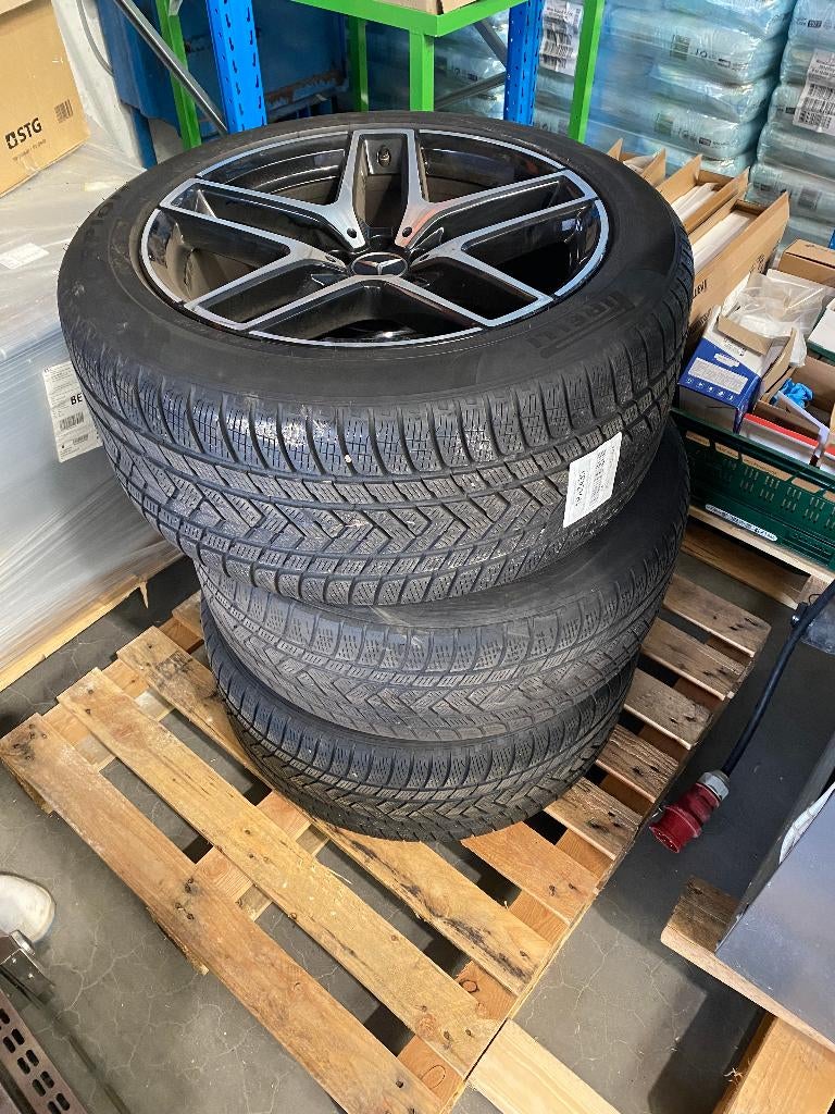 Mercedes-benz velgen Alsi7mg + Pirelli Scorpion winterbanden, Ophalen, Gebruikt, Banden en Velgen, Winterbanden