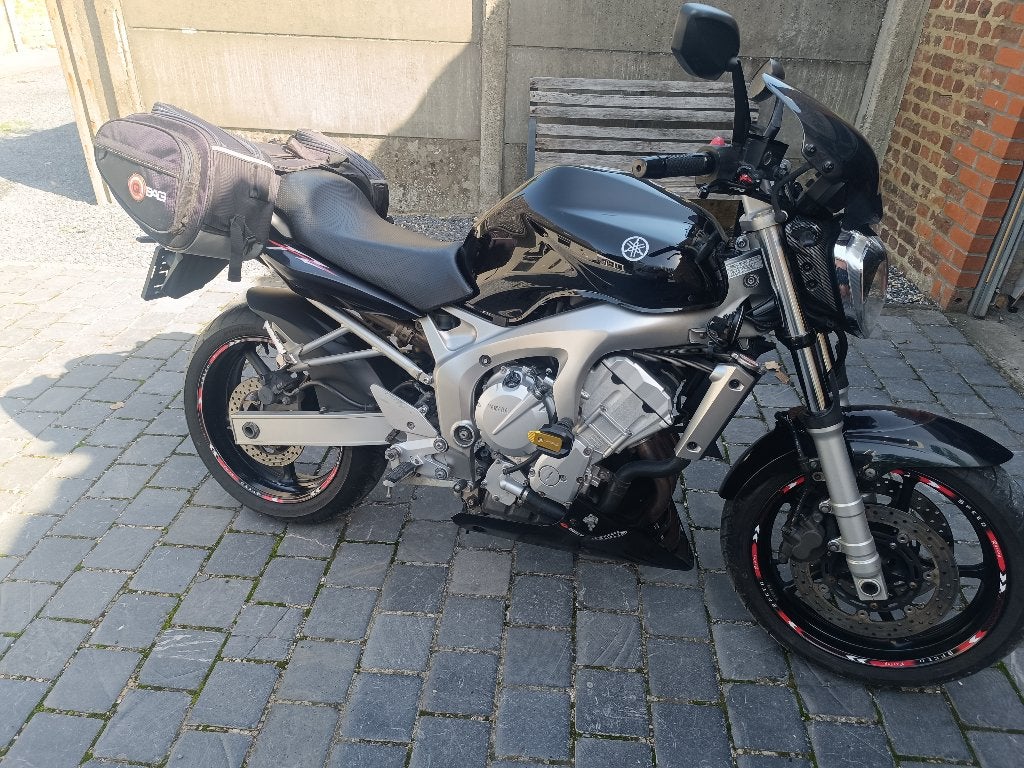 Fz6 Yamaha, 600 cm³, Plus de 35 kW, Permis Moto A1 minimum, 4 cylindres