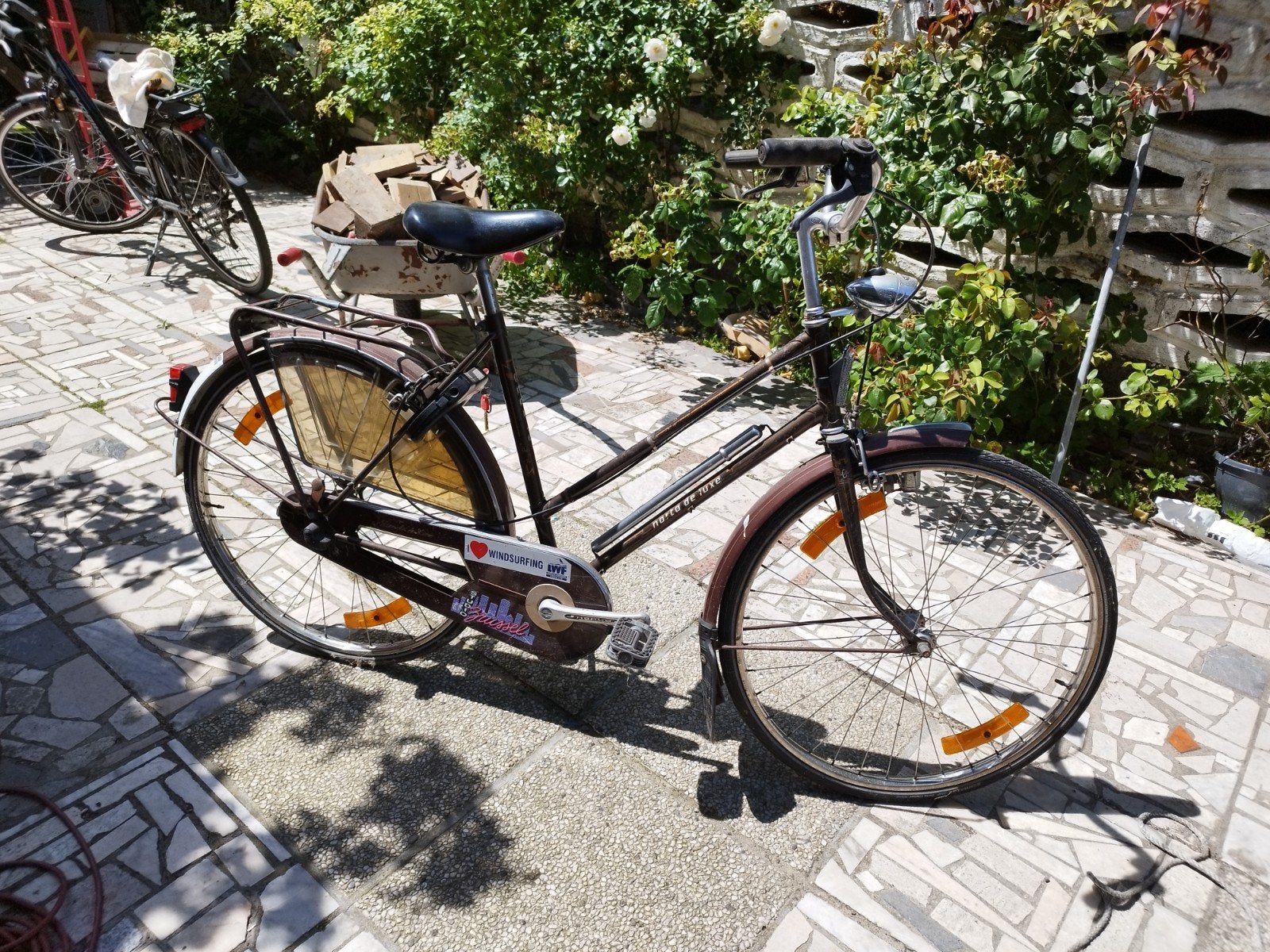 Dames fiets, Ophalen