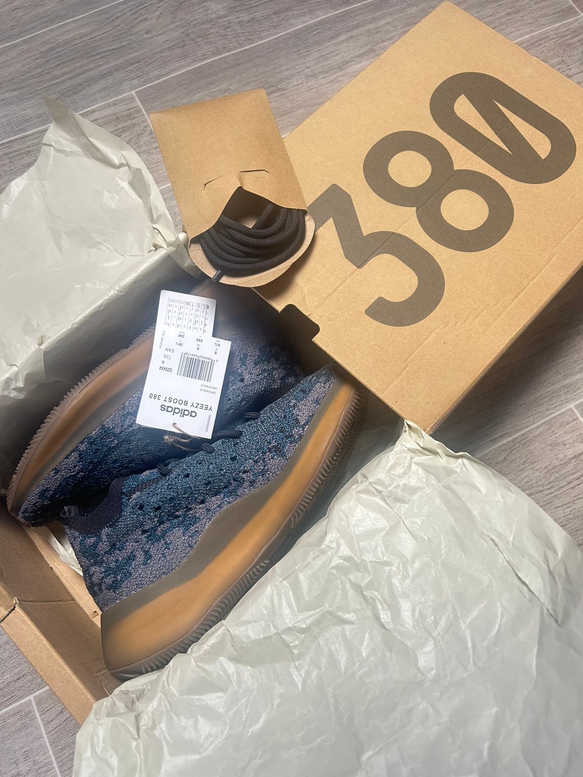 Adidas Yeezy Boost 380, Enlèvement, Neuf