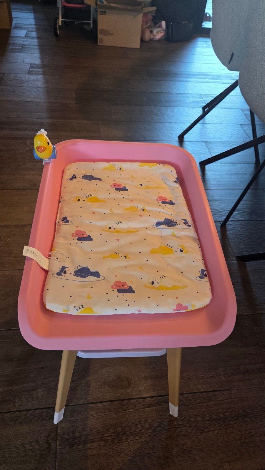 Verzorgingstafeltje BabyBorn, Ophalen