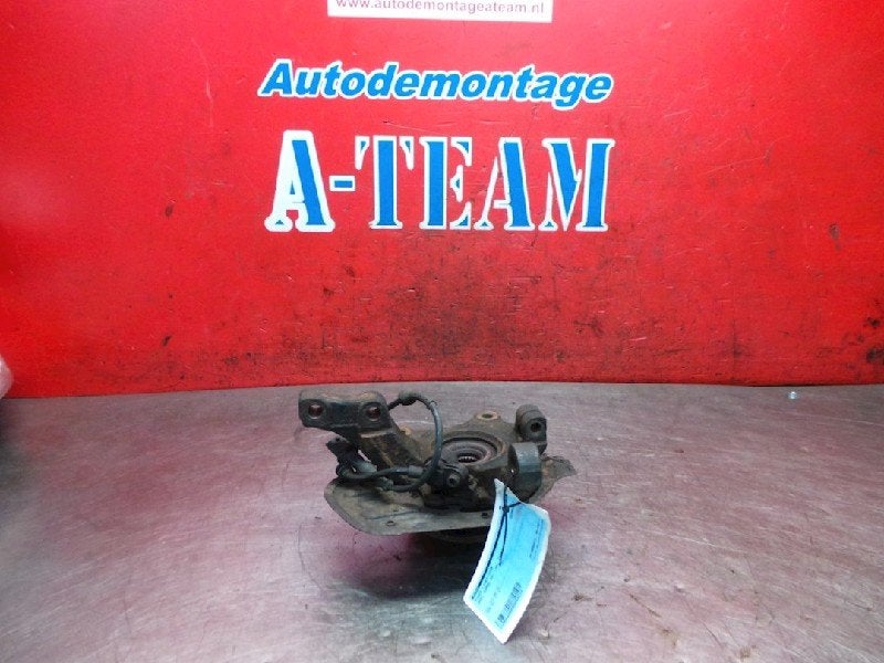 FUSEE AVANT GAUCHE Opel Combo (Corsa C) (01-2001/02-2012), Opel, Opel Automobile GmbH, Utilisé, Kontakt-opel@opel.com