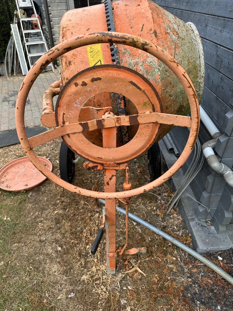 Betonmolen Atika, Ophalen, Gebruikt