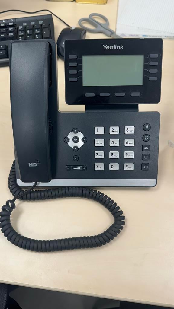 Lot Yealink 8 téléphones IP professionnels et 1 portables, Télécoms, Enlèvement ou Envoi, Comme neuf, Téléphone