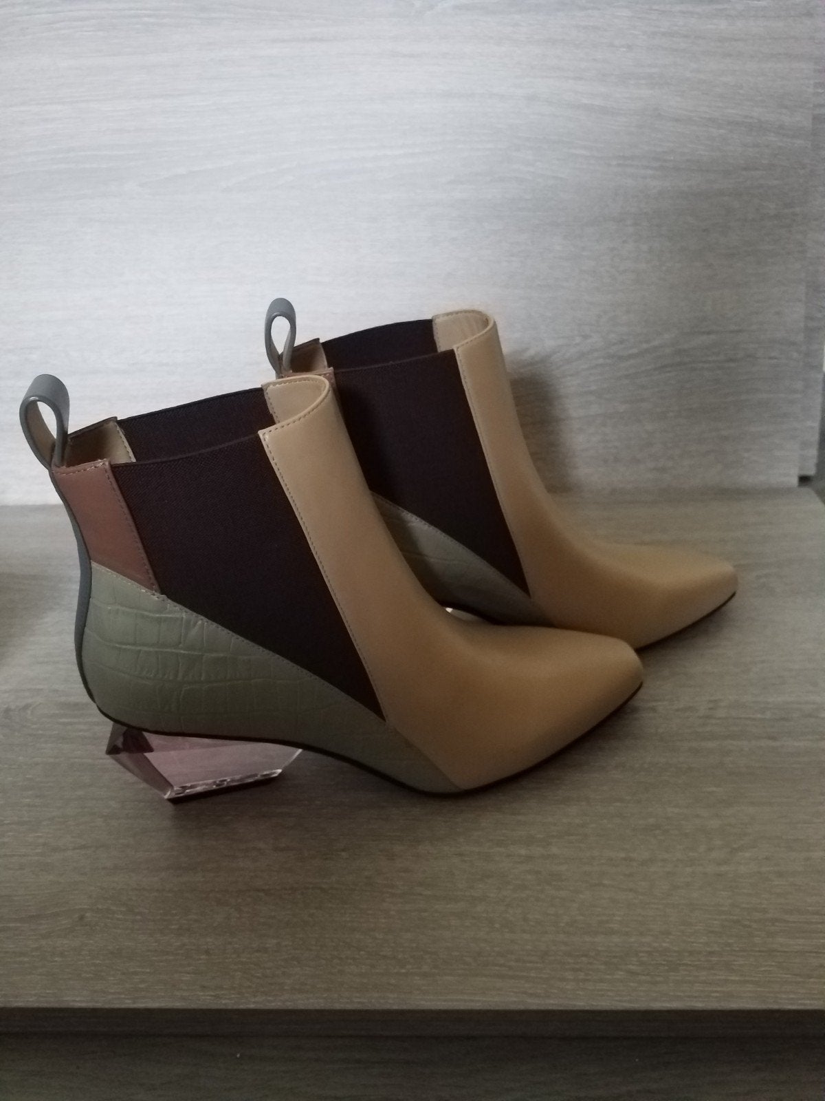 laarsjes, Beige, Lage of Enkellaarzen, Nieuw, Ophalen of Verzenden