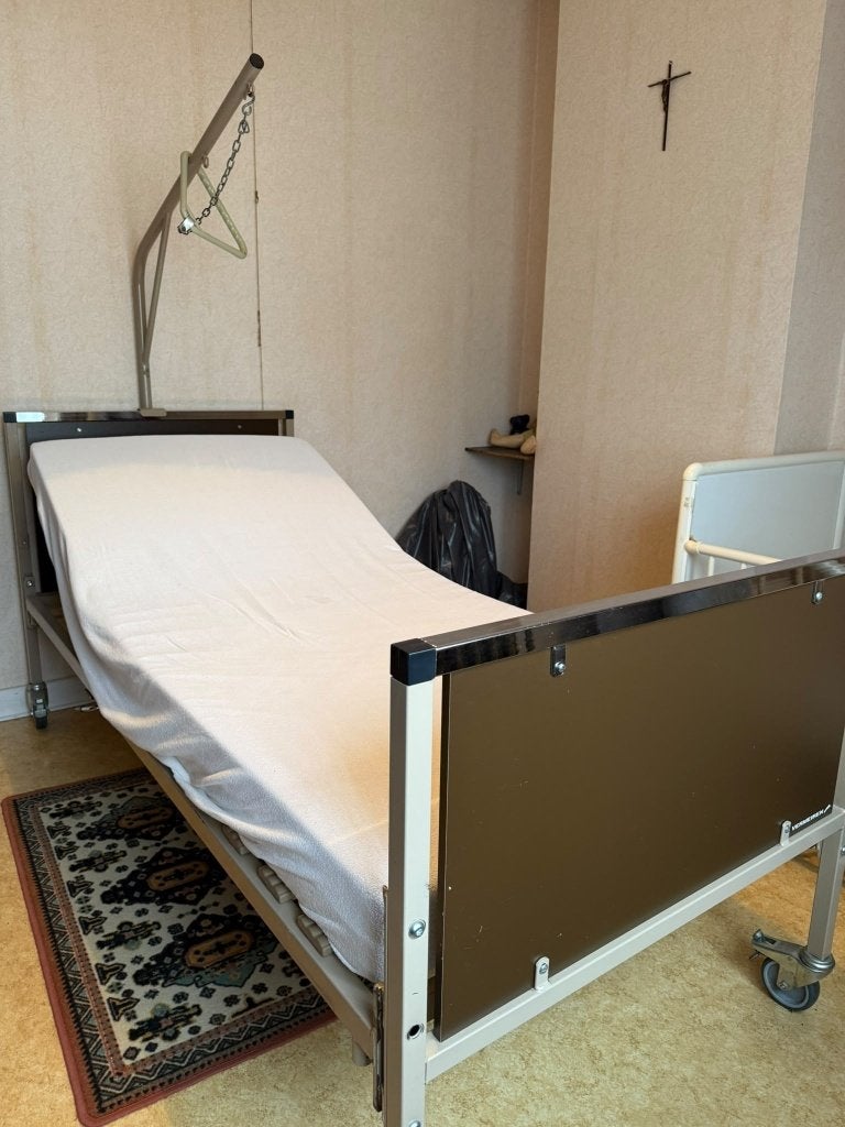 Ziekenhuis bed, Ophalen, Gebruikt, Eenpersoons, Verstelbaar