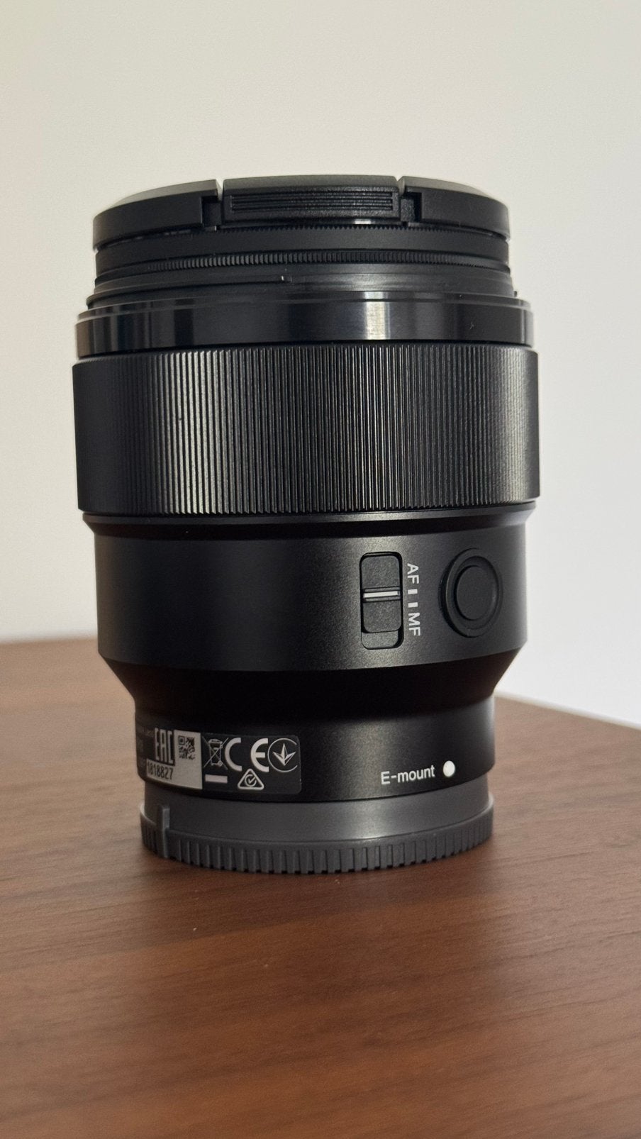 Objectif Sony FE 85 mm f/1,8, Enlèvement ou Envoi, Comme neuf, Sony, Pare-soleil