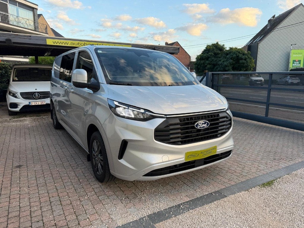 FORD TRANSIT CUSTOM * LIMITÉ * CAB DUB * AUT * 170 CV * L2 *, 6 portes, Euro 6, Entreprise, 211 g/km