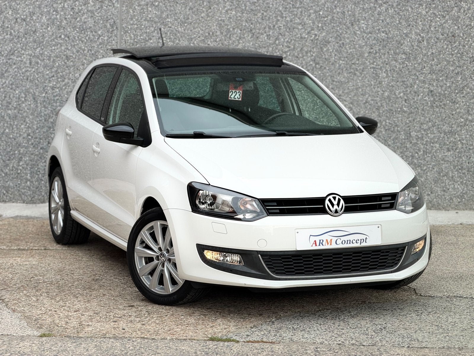 Volkswagen Polo 1.2 Essence Toit pano/CarPlay/ garantie 1 an, Autos, Achat, Entreprise, Boîte manuelle, 5 portes