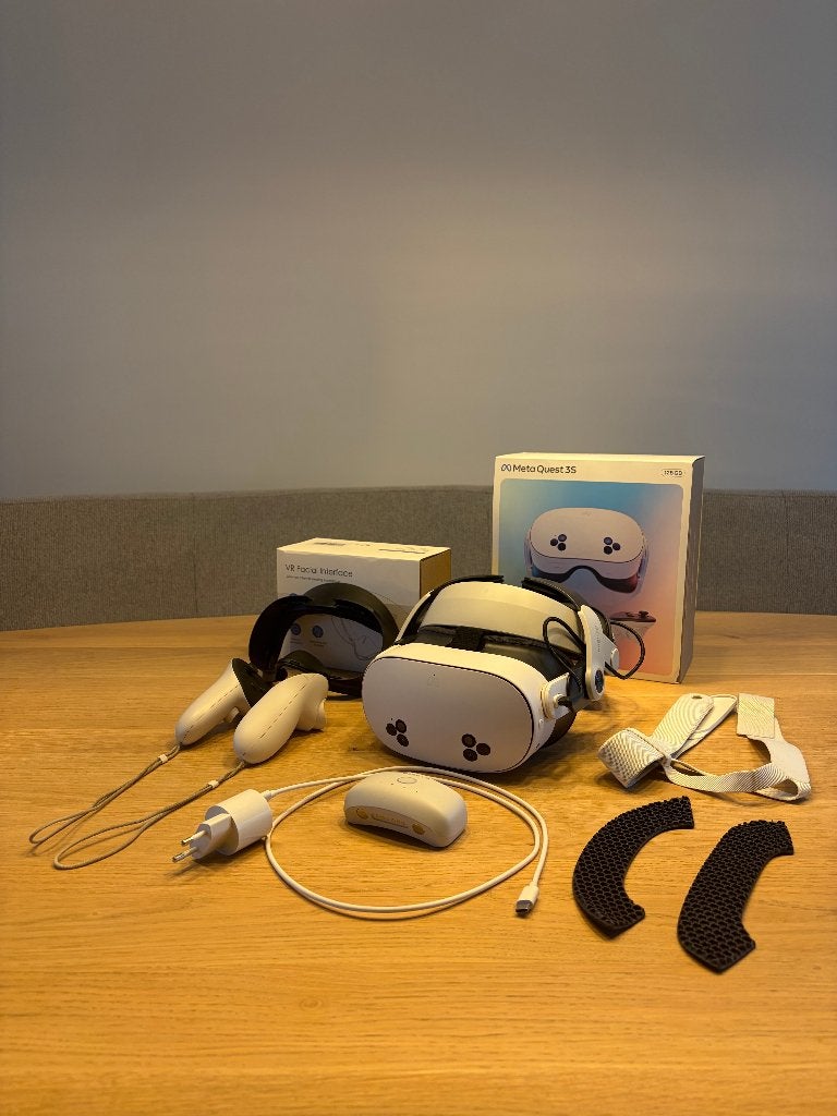 Meta Quest 3S - 128GB met accessoires, Ophalen, Zo goed als nieuw, VR-bril, Overige platformen
