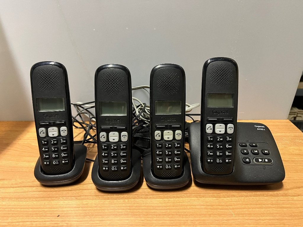 Siemens Gigaset A 250:4 telefoons/draadloos antwoordapparaat, Telecommunicatie, Ophalen, Zo goed als nieuw, 4 handsets of meer