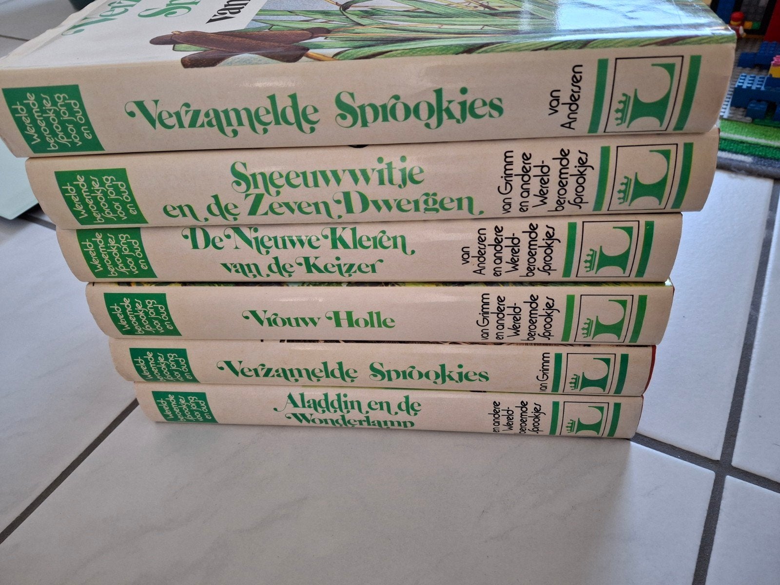6 dikke sprookjesboeken, Boeken, Ophalen of Verzenden, Gelezen