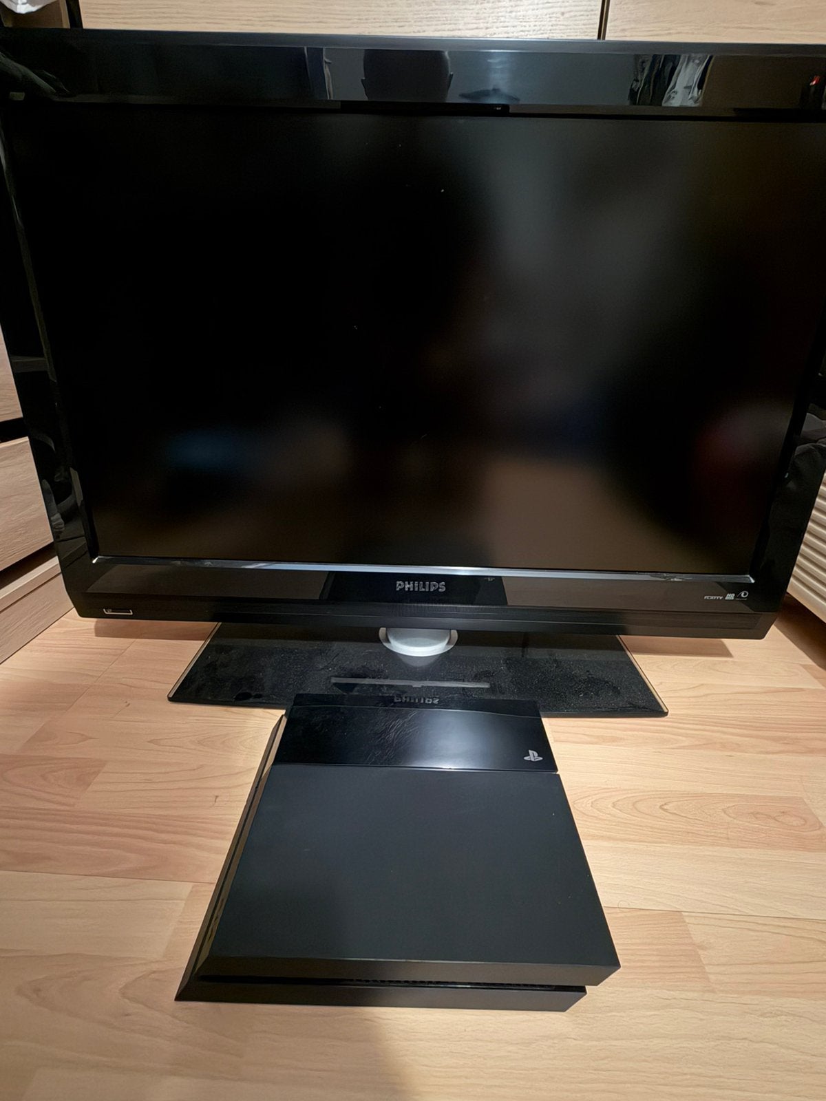 Ps4 + TV Philips, Consoles de jeu & Jeux vidéo, Enlèvement, Comme neuf