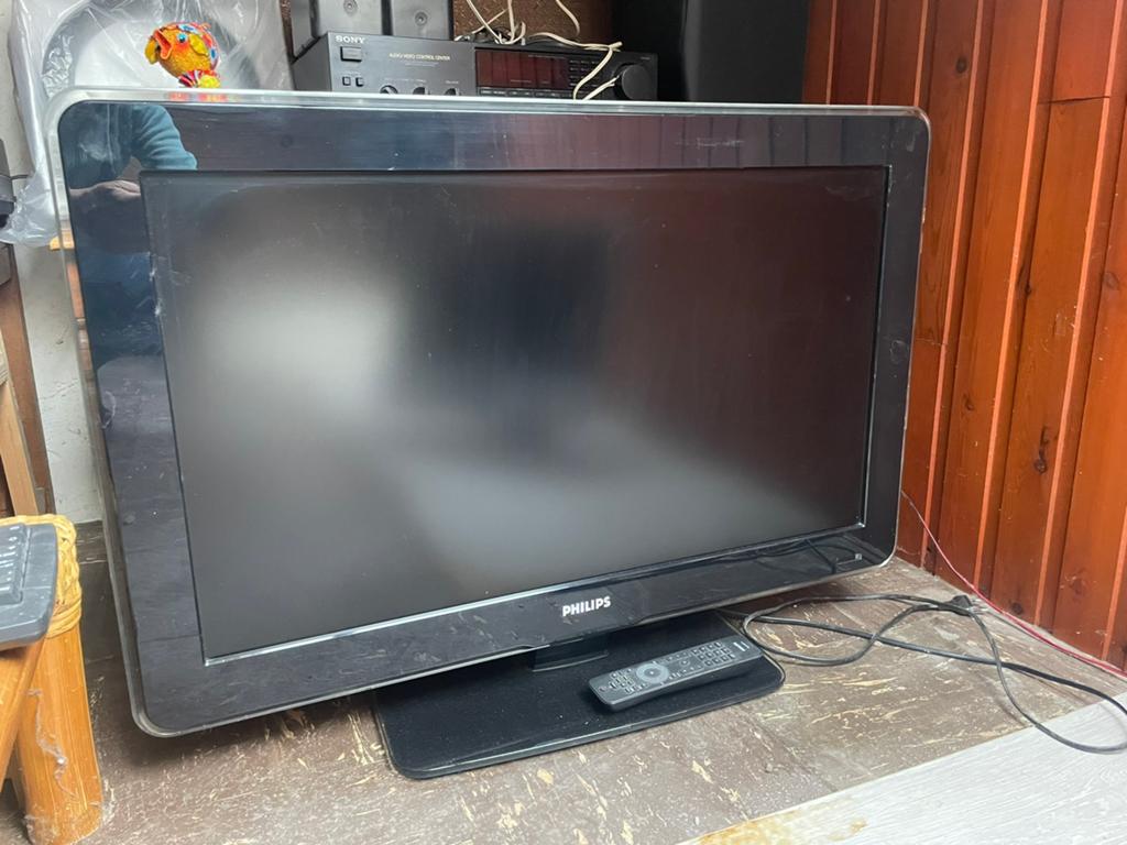 Philips LCD TV met Originele Afstandsbediening, Enlèvement, Comme neuf, LCD, Philips