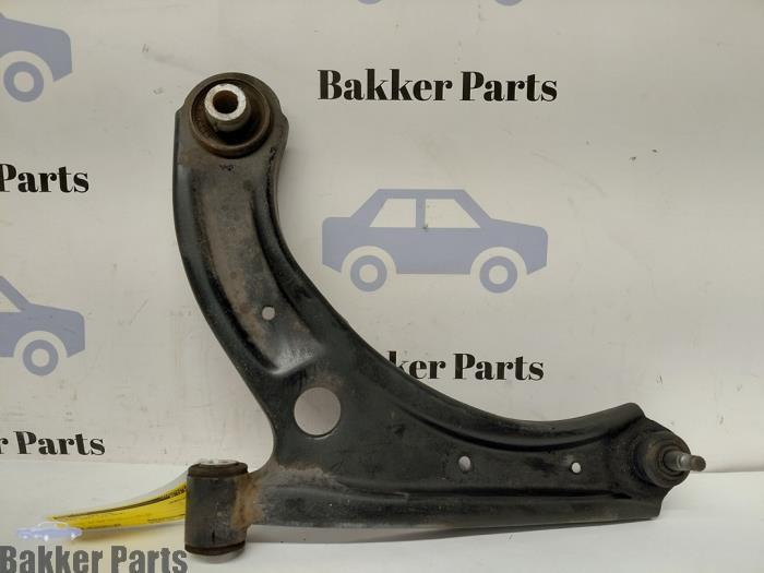 Draagarm links-voor van een Suzuki Swift, Gebruikt, -, -, Ophalen of Verzenden
