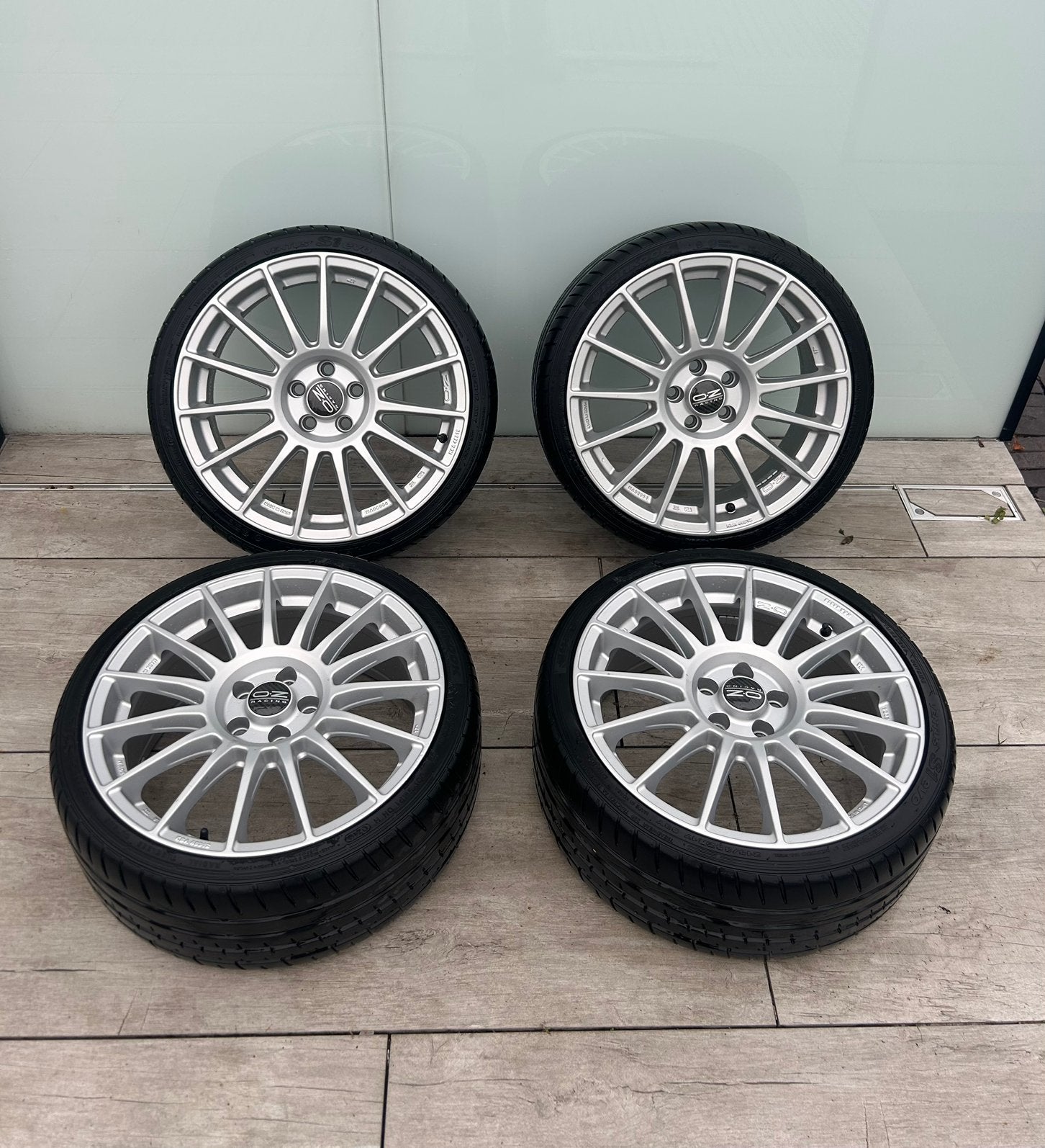 Oz Supertourizmo LM velgen 17”, Auto-onderdelen, Ophalen, 215 mm, Nieuw, 17 inch