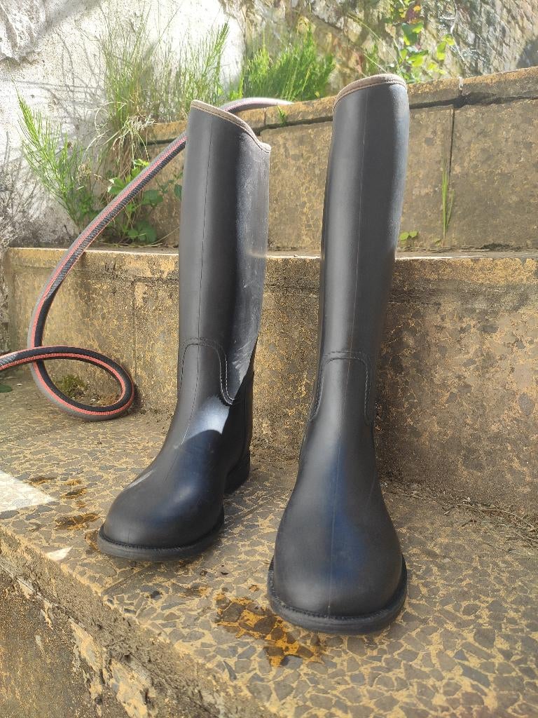Bottes d'équitation enfant pour le froid, Animaux & Accessoires, Vêtements d'équitation, Comme neuf, Enlèvement, Chaussures, Dressage