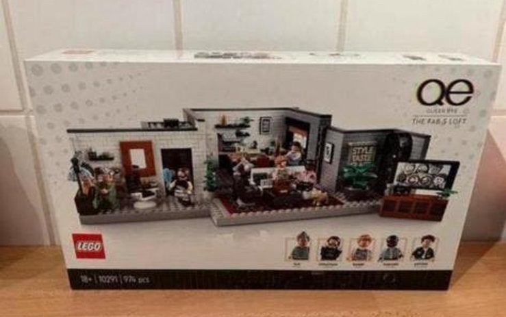 Lego 10291 the queer eye fab 5 loft netflix sealed/retired, Ophalen, Lego, Icons, Complete set